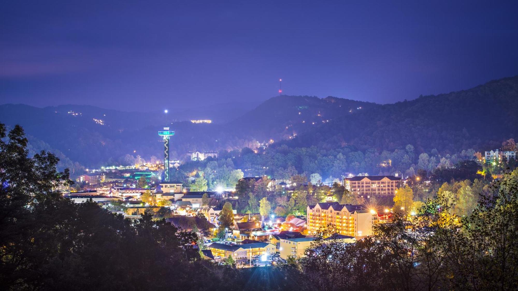 Smoky Bear Lodge With Guest House, Hot Tub, 1089 Free Tickets Each Paid Day, Dollywood And More 세비어빌 외부 사진