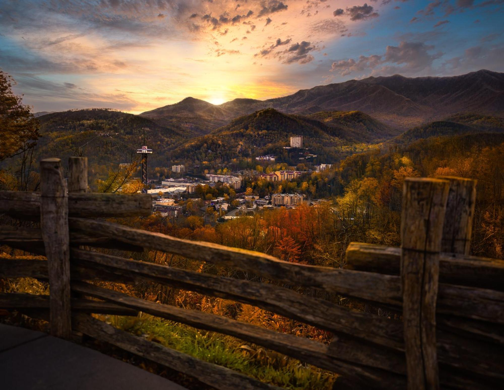 Smoky Bear Lodge With Guest House, Hot Tub, 1089 Free Tickets Each Paid Day, Dollywood And More 세비어빌 외부 사진