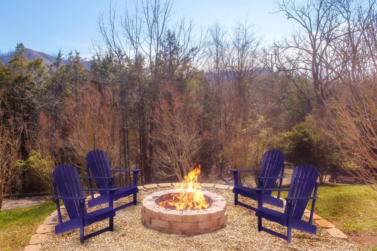 Smoky Bear Lodge With Guest House, Hot Tub, 1089 Free Tickets Each Paid Day, Dollywood And More 세비어빌 외부 사진