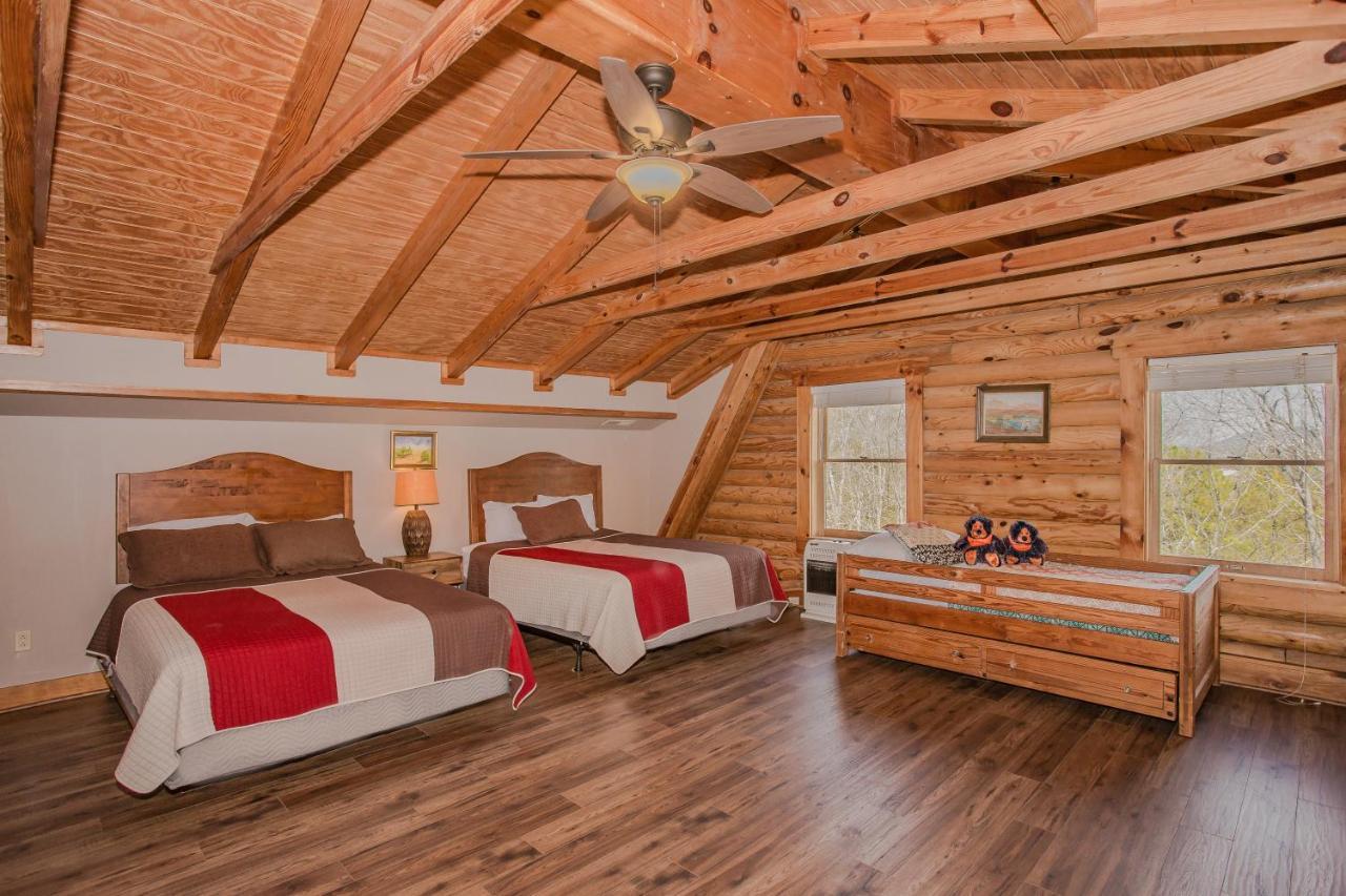 Smoky Bear Lodge With Guest House, Hot Tub, 1089 Free Tickets Each Paid Day, Dollywood And More 세비어빌 외부 사진